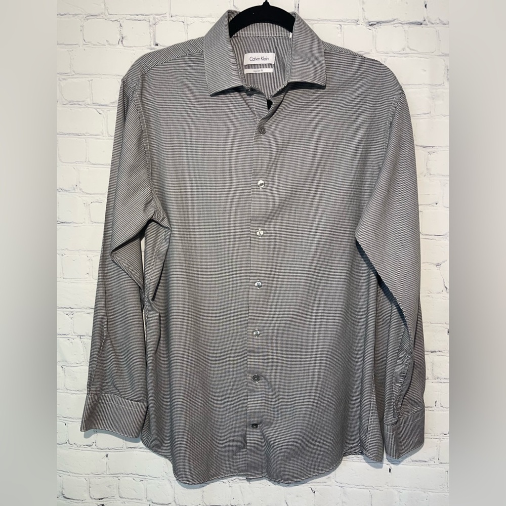 Calvin Klein regular fit size 15 1/2 (32/33) houndstooth black & white
